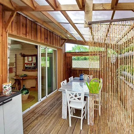 別荘 1 Bedroom Lovely In Saint-Yaguen